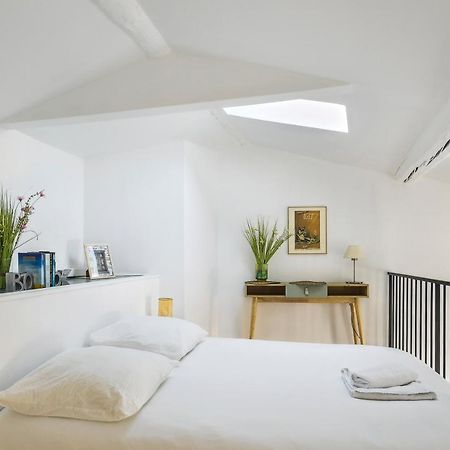 Charmant Logement Au Coeur Du Cours Julien Marseille Luaran gambar