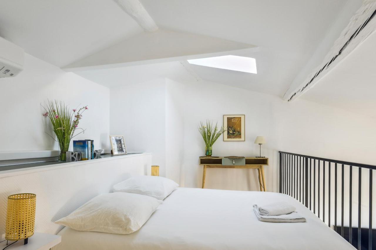Charmant Logement Au Coeur Du Cours Julien Marseille Luaran gambar
